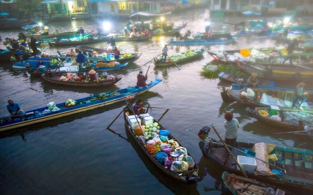 Tham quan chợ nổi Ngã Năm Sóc Trăng, khám phá nét đặc trưng vùng sông nước